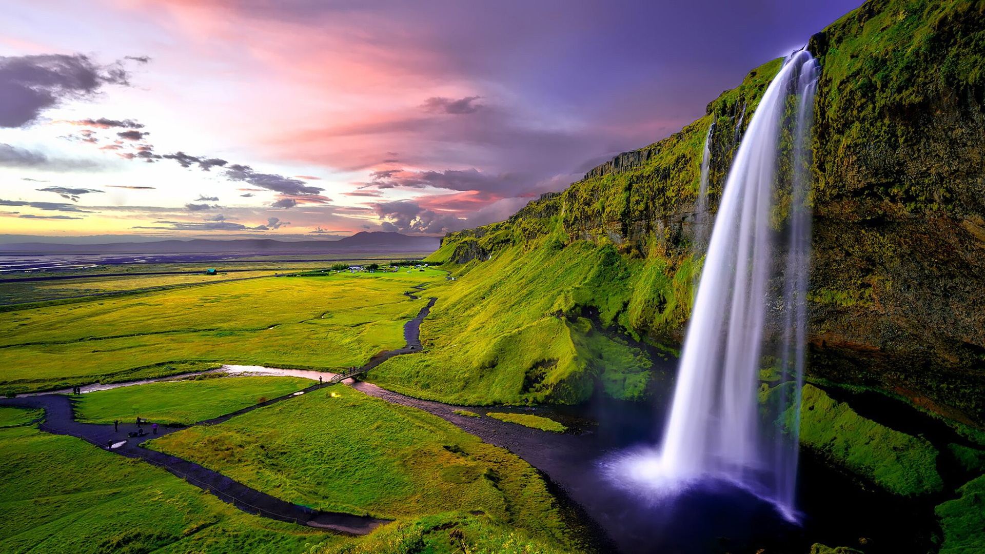 Iceland-EcoTour-Adventure-For-Women