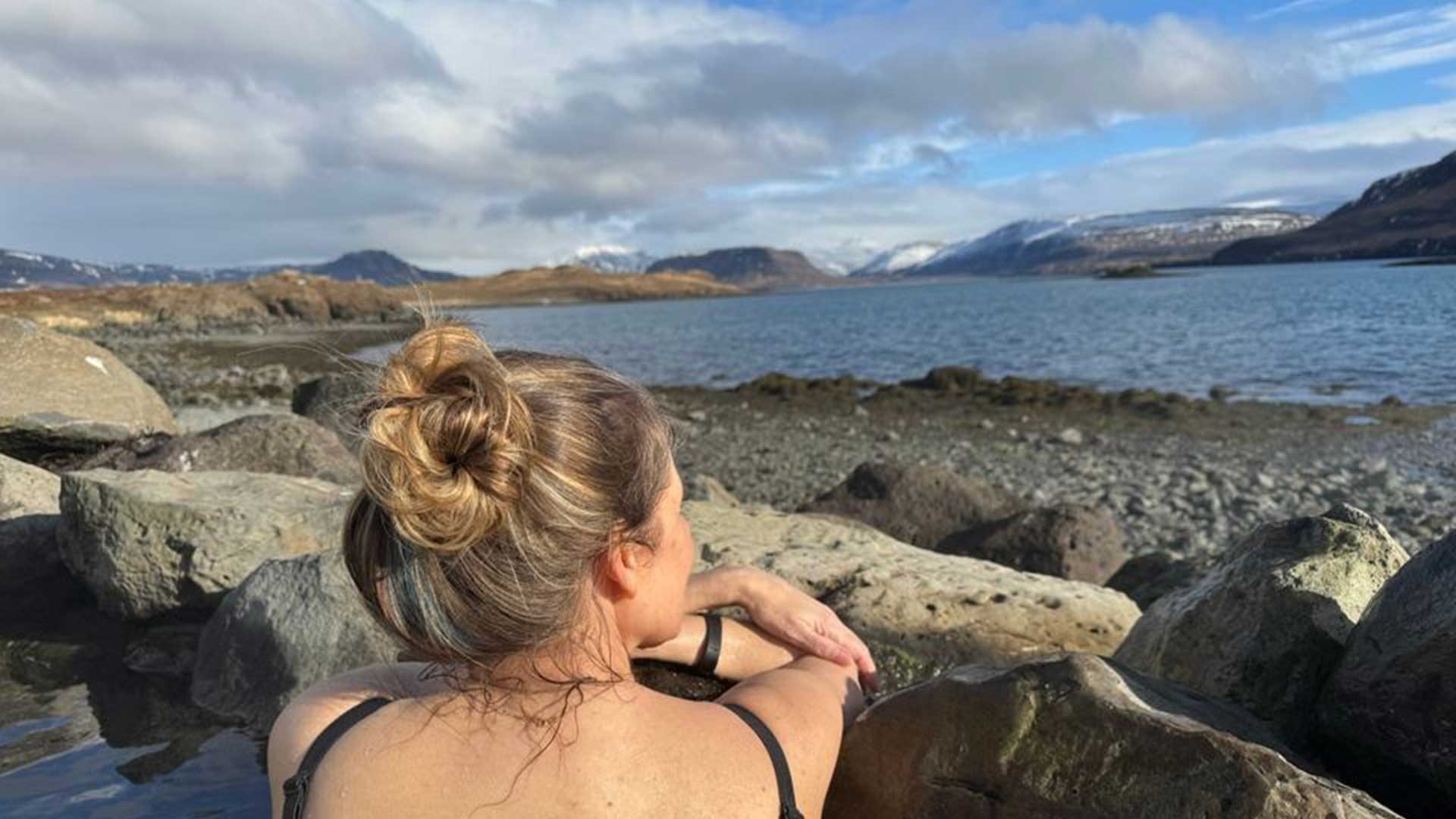 Iceland-Hot-Spring-beautiful-view