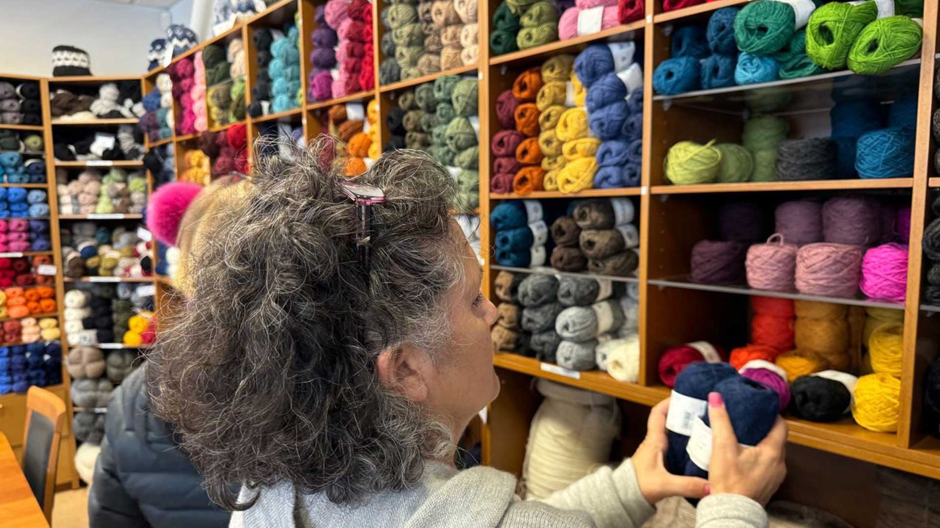 Iceland-Knitting-Tour-Yarn-Shopping