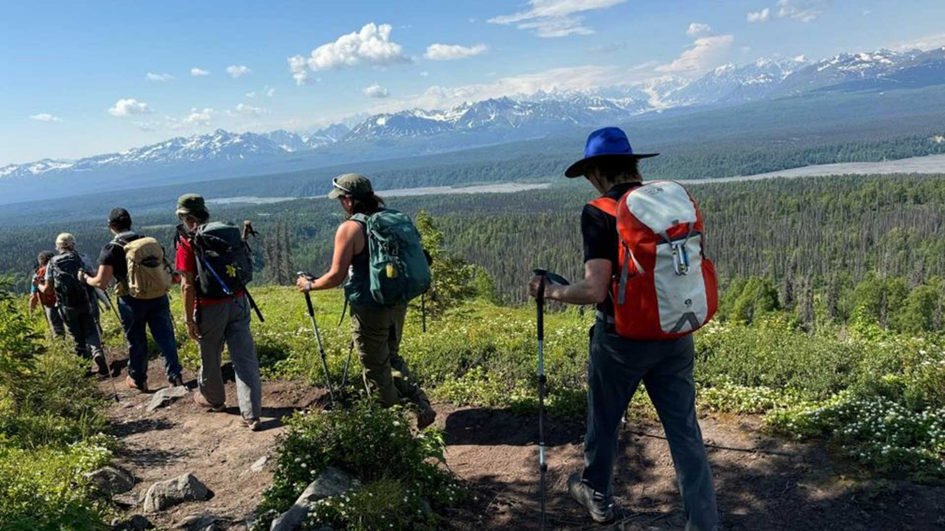 Alaska-Denali-Womens-hiking