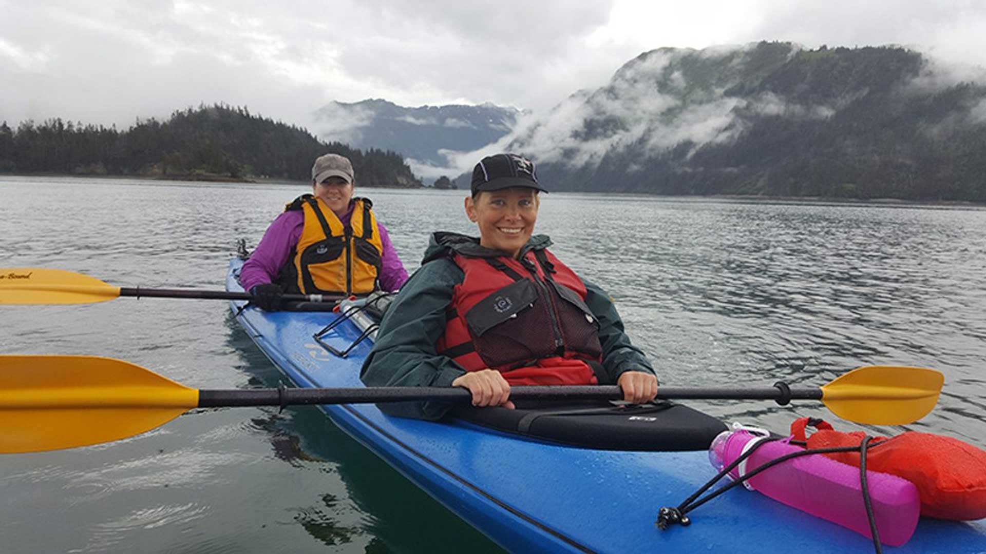 Alaska-women-eco-tour-kayaking