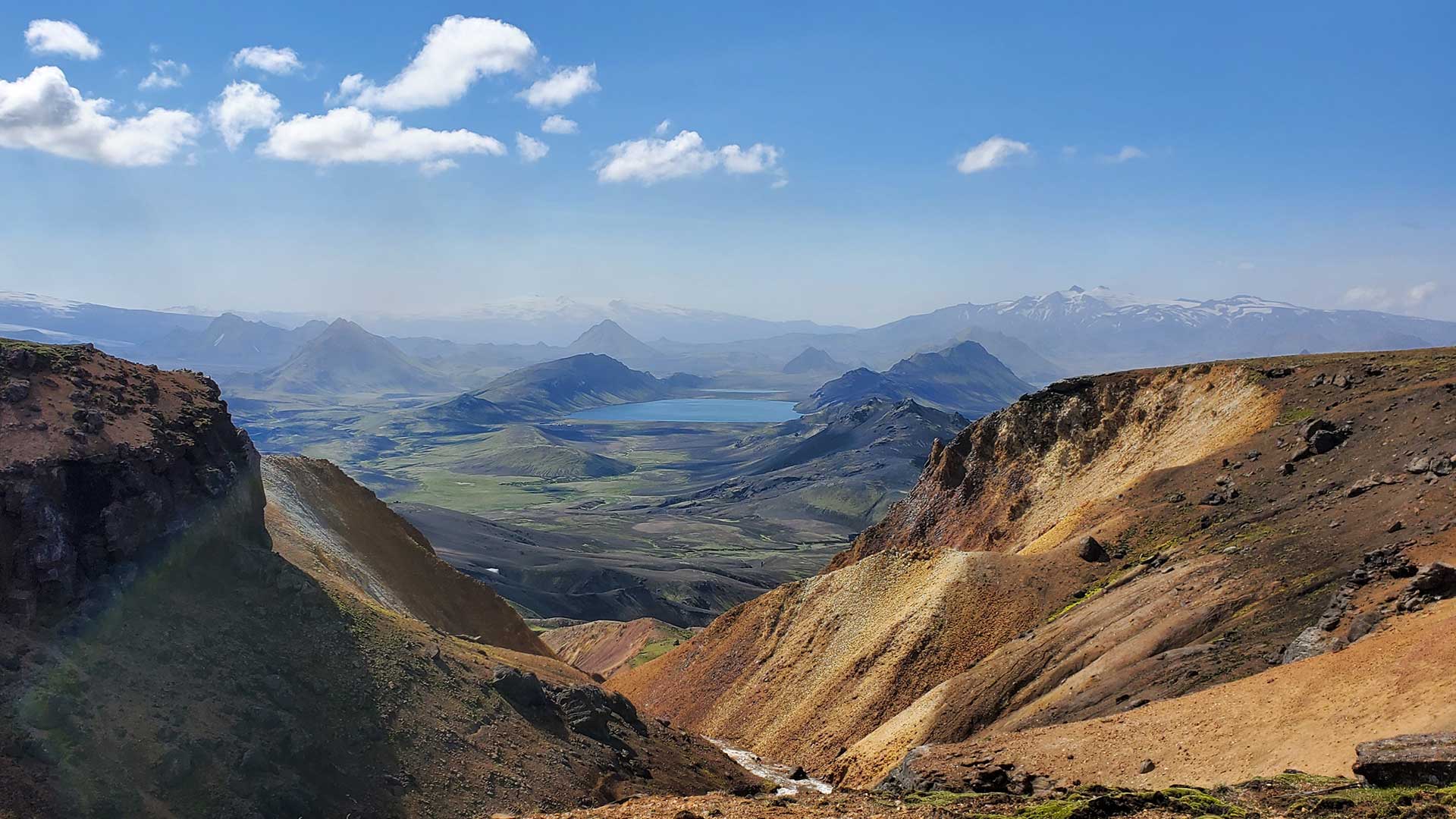 Laugavegur-iceland-mountains