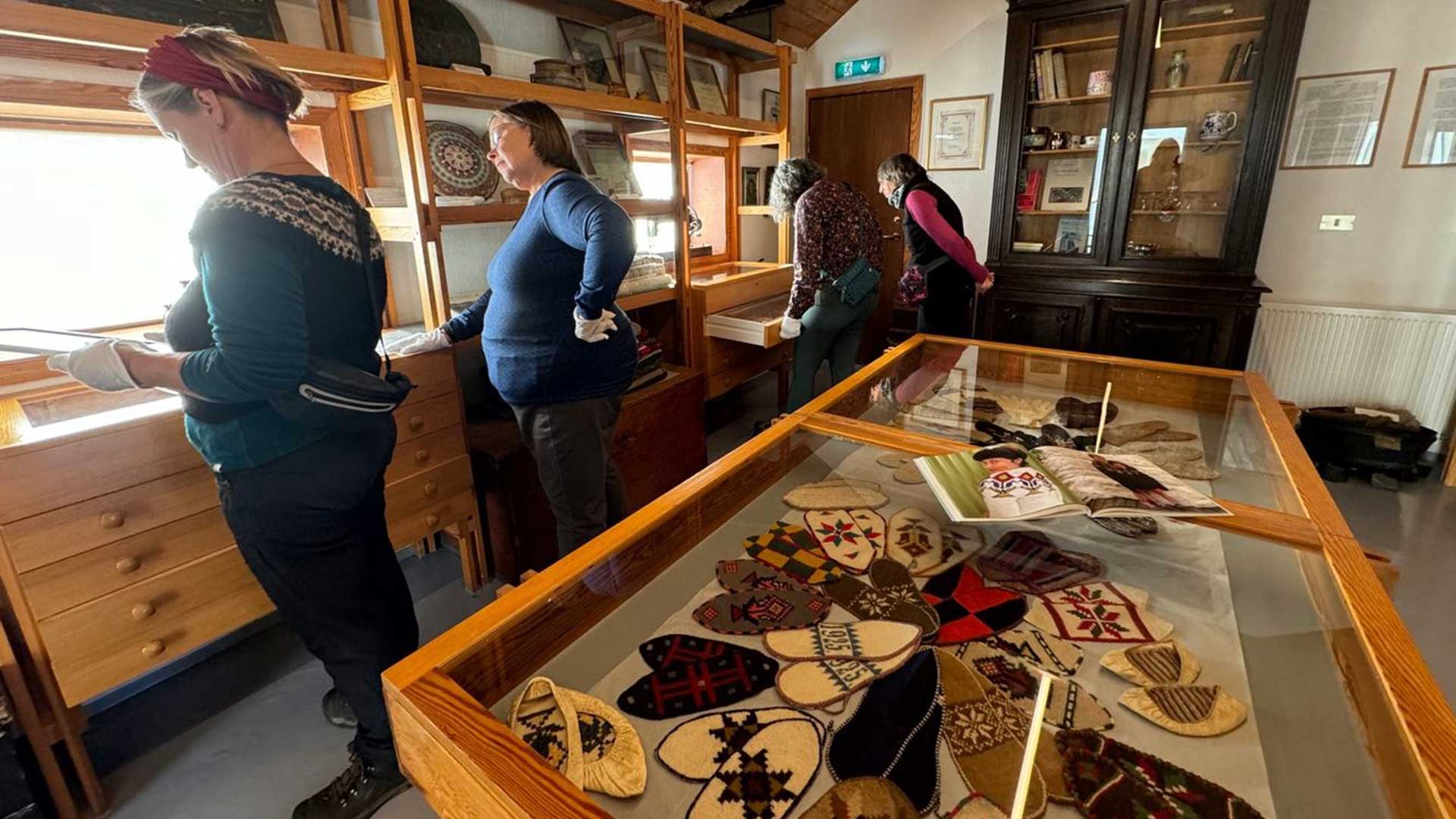 Iceland-womens-knitting-tour